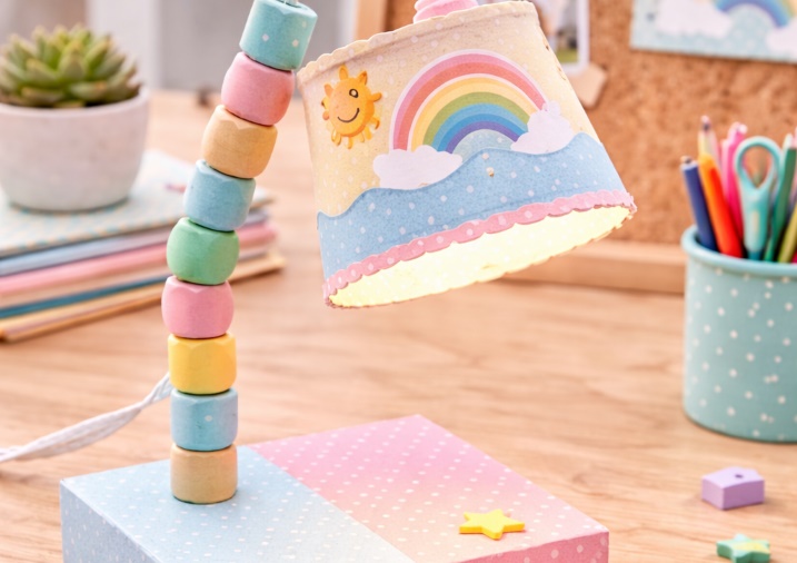 DIY Schreibtischlampe (Kinderzimmer-Look)