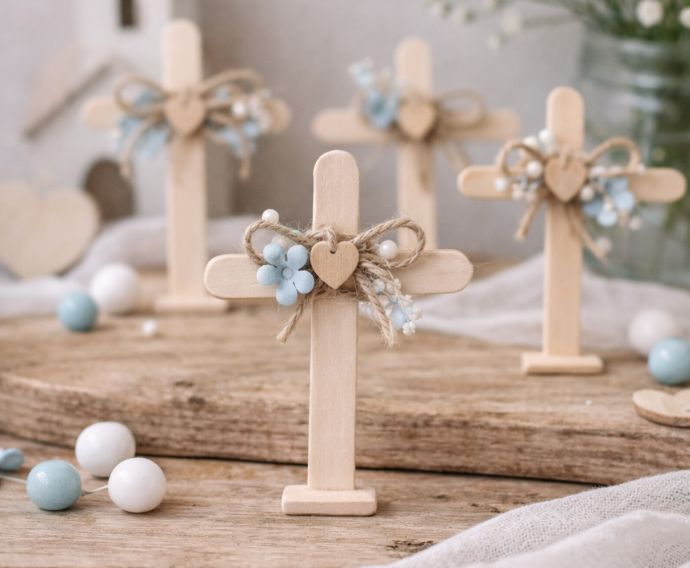 Mini-Kreuze aus Holzstäbchen selber machen