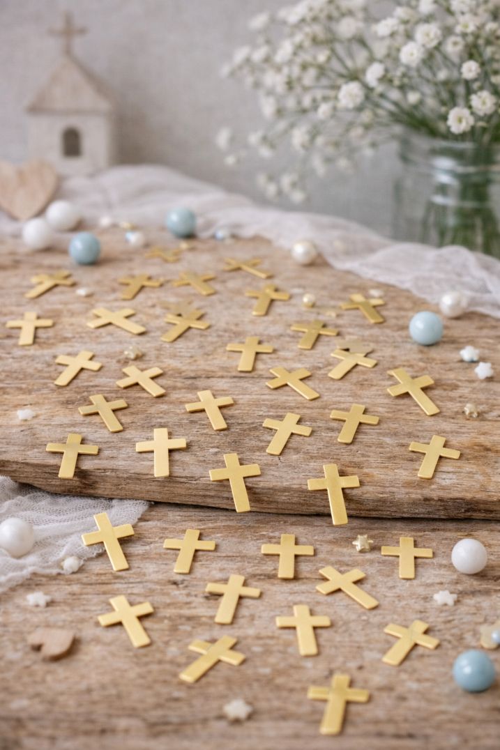 Goldene Kreuz-Streudeko selber machen
